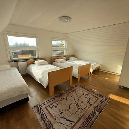 Tatil Evi Familievenlig Bolig Taet Pa Billund Plads Til 7 *