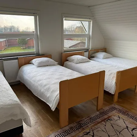 Tatil Evi Familievenlig Bolig Taet Pa Billund Plads Til 7 *